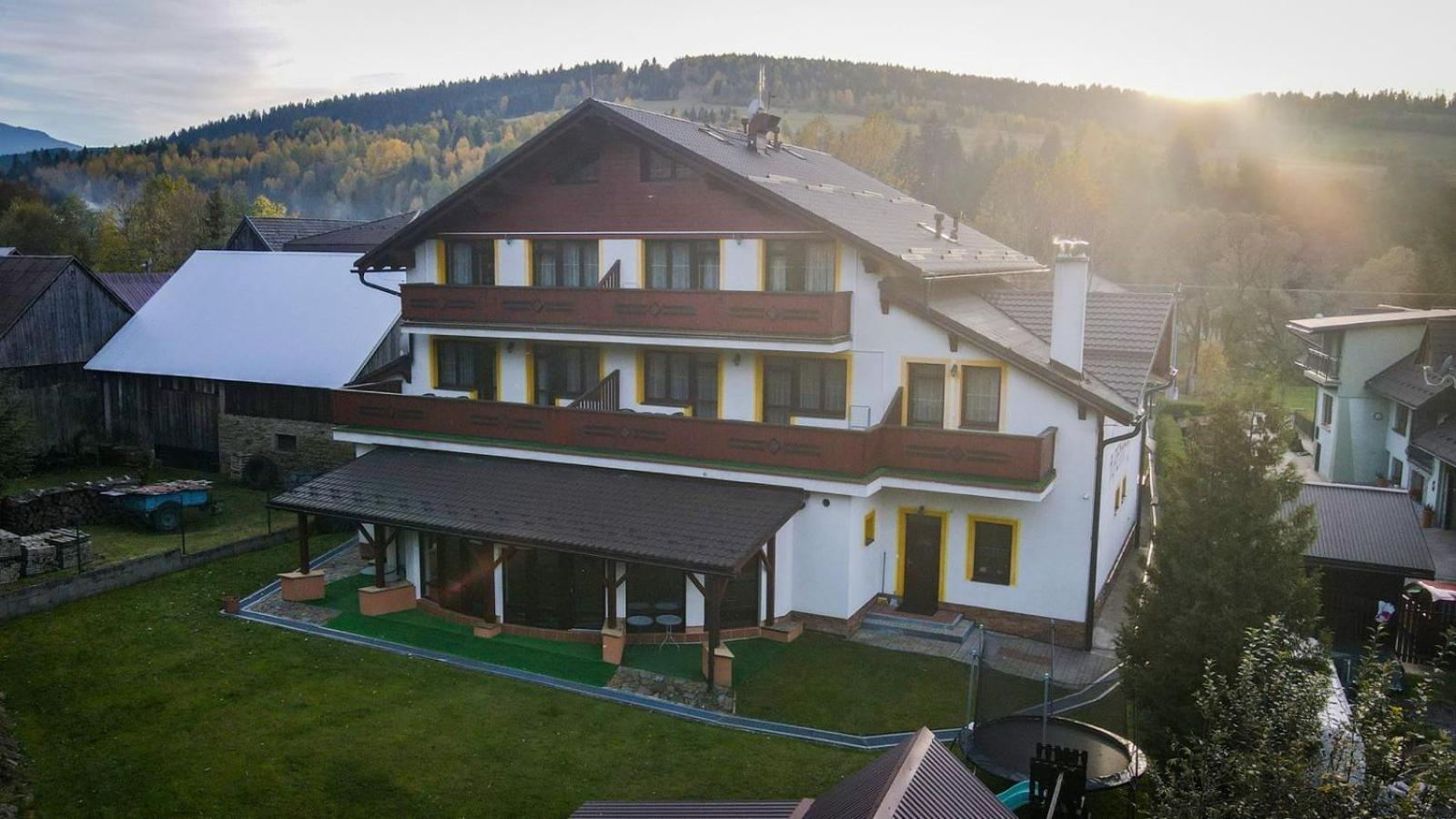 Penzion Alpsky Dom Вітанова Екстер'єр фото
